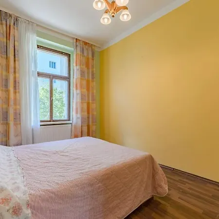 1bdr - 3 Prag